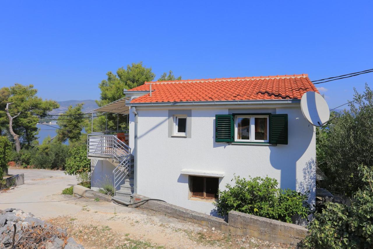 Apartments By The Sea Arbanija, Ciovo - 4320 Trogir Kültér fotó