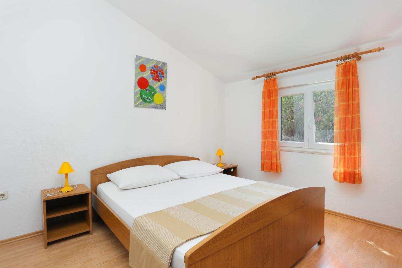 Apartments By The Sea Arbanija, Ciovo - 4320 Trogir Kültér fotó